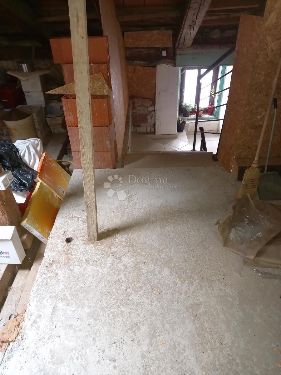 Kraljevica, mansarda al grezzo