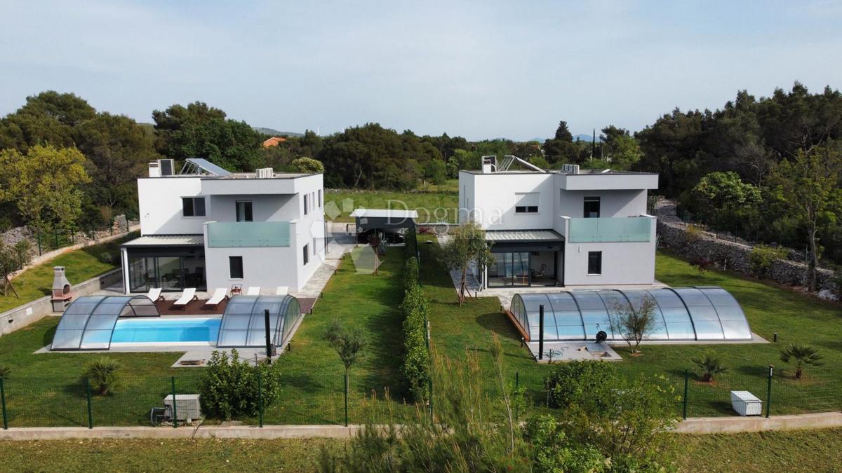 Casa Dubrava Kod Šibenika, Šibenik - Okolica, 200m2