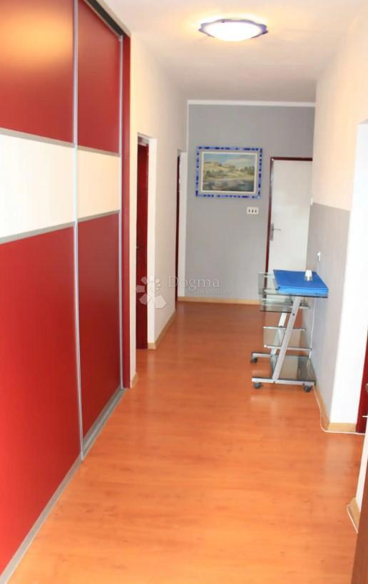 Casa Banjole, Medulin, 290m2