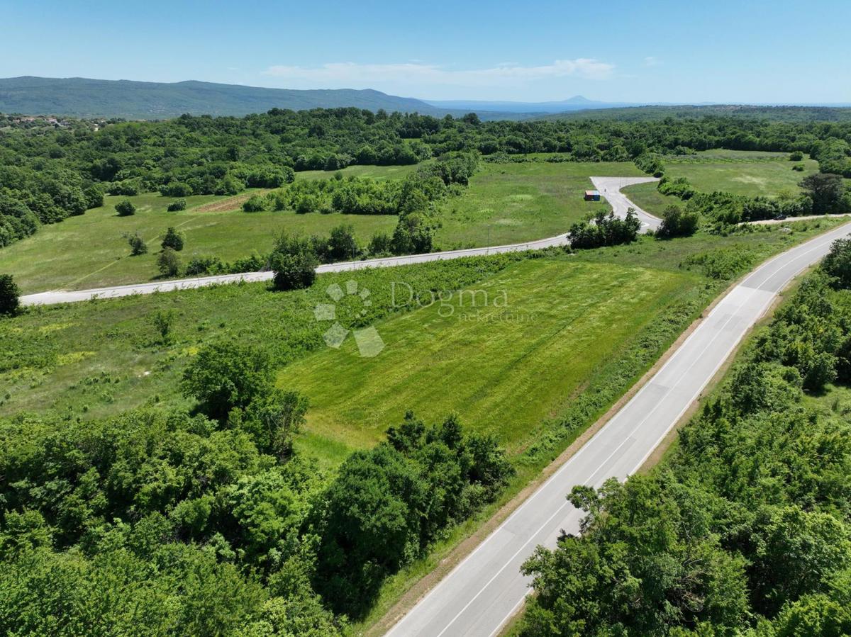 Terreno zona industriale Barban, 6700 m²