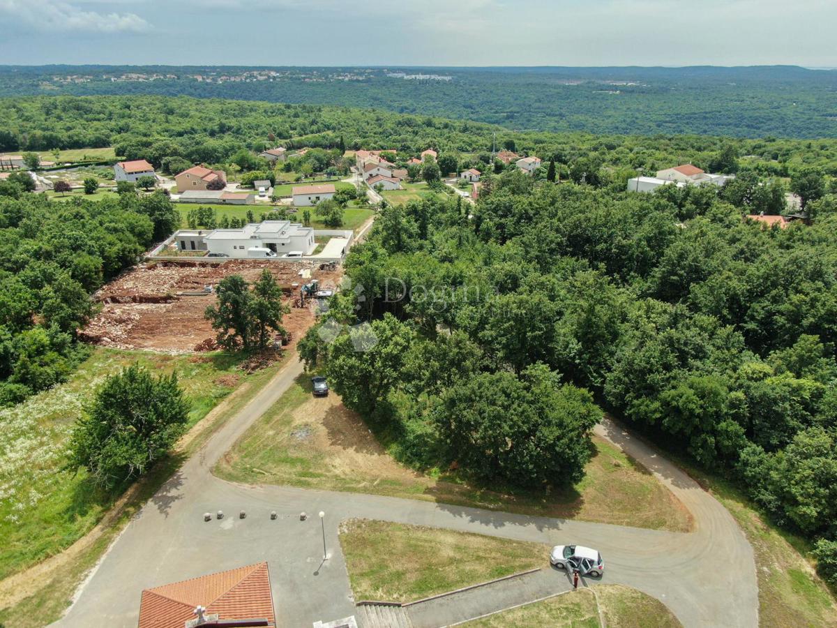 Terreno edificabile Kanfanar, 1.461m2