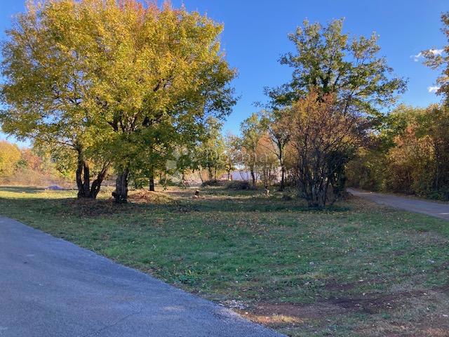 Terreno edificabile Kanfanar, 1.461m2