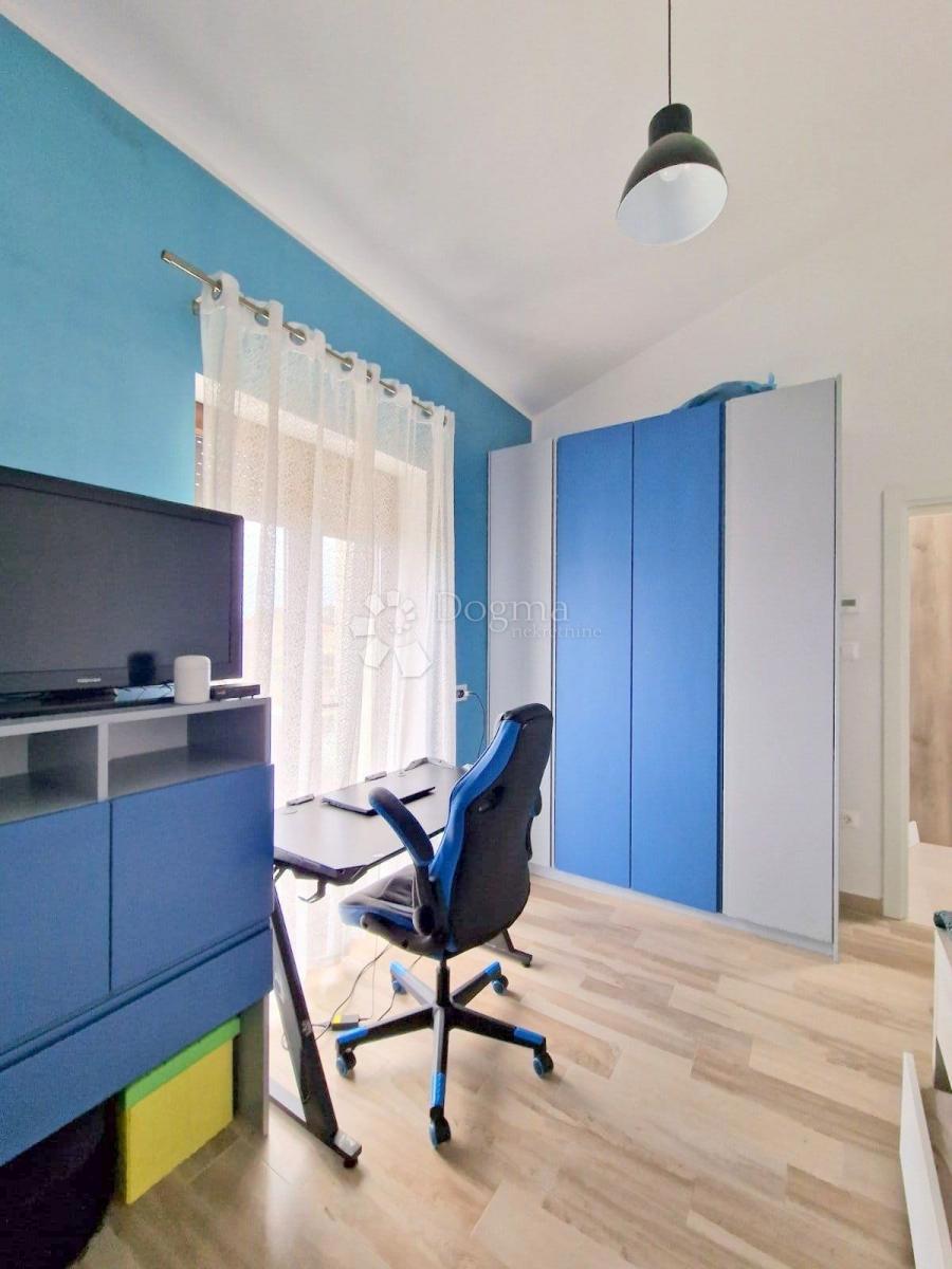 PARENZO (dintorni) - Nuova casa moderna, l'ultima della fila