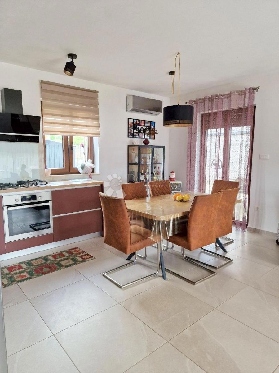 PARENZO (dintorni) - Nuova casa moderna, l'ultima della fila