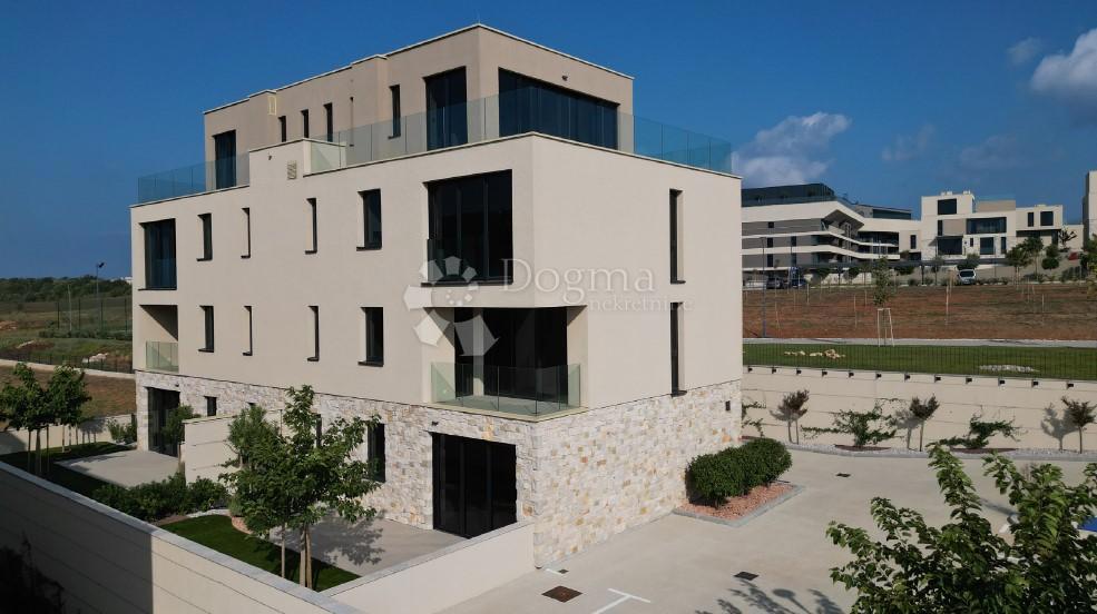 APPARTAMENTO 2 CAMERE DA LETTO+SOGGIORNO facente parte di un resort di lusso