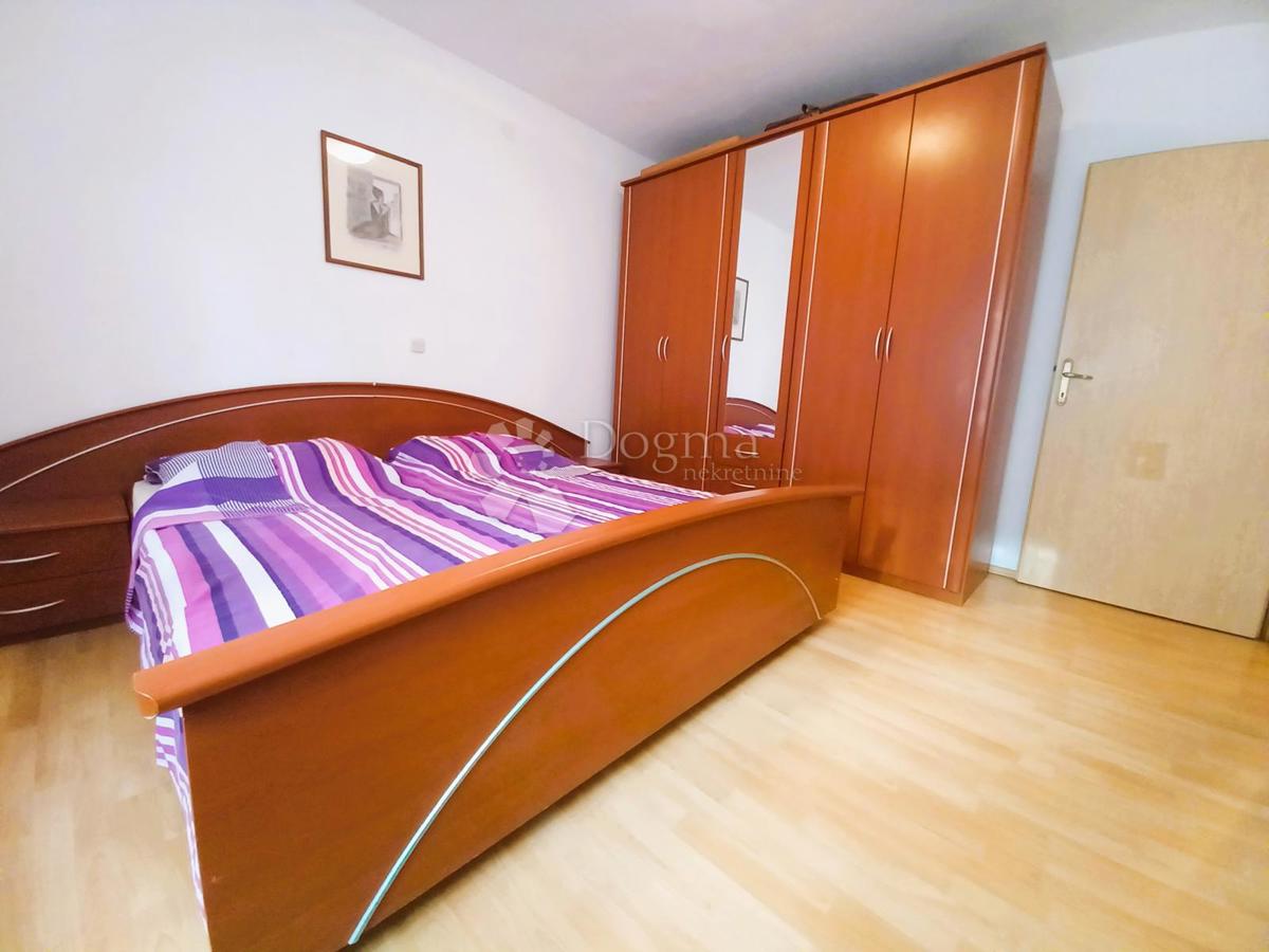 Istria, Labin, piano con tre appartamenti