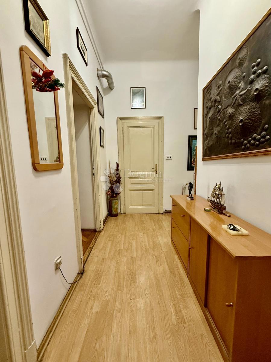 Allogio Centar, Rijeka, 100m2
