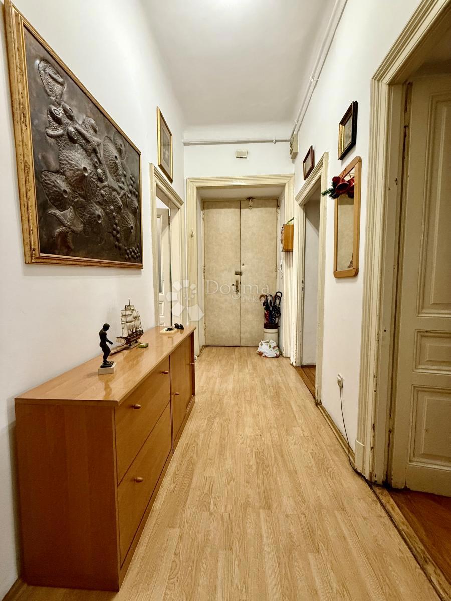 Allogio Centar, Rijeka, 100m2