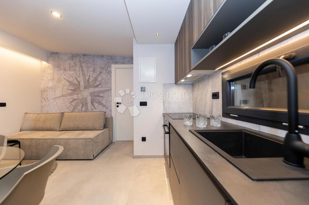 Terreno edificabile a Ražanac - posizione TOP! elettricità, acqua, casa mobile, a 600 metri dal mare!