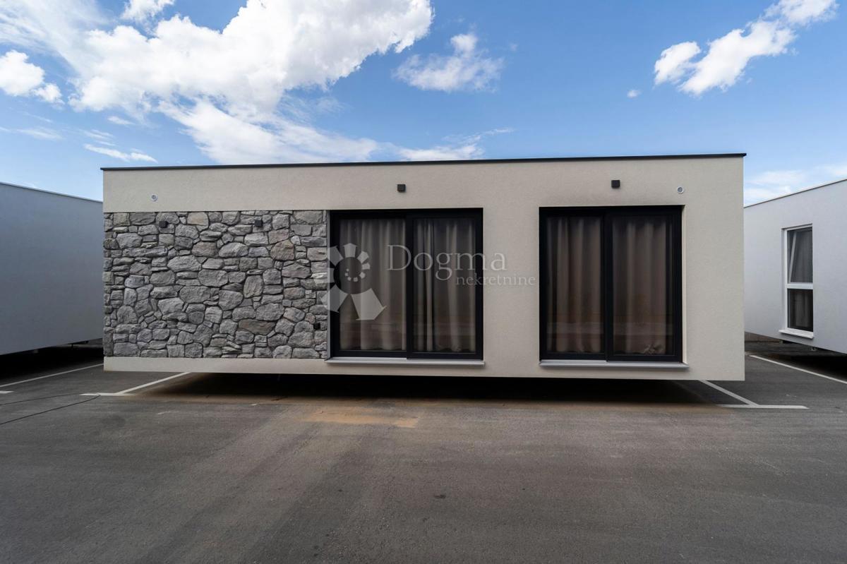 Terreno edificabile a Ražanac - posizione TOP! elettricità, acqua, casa mobile, a 600 metri dal mare!