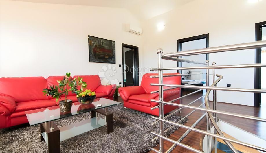 Casa Valdebek, Pula, 350m2