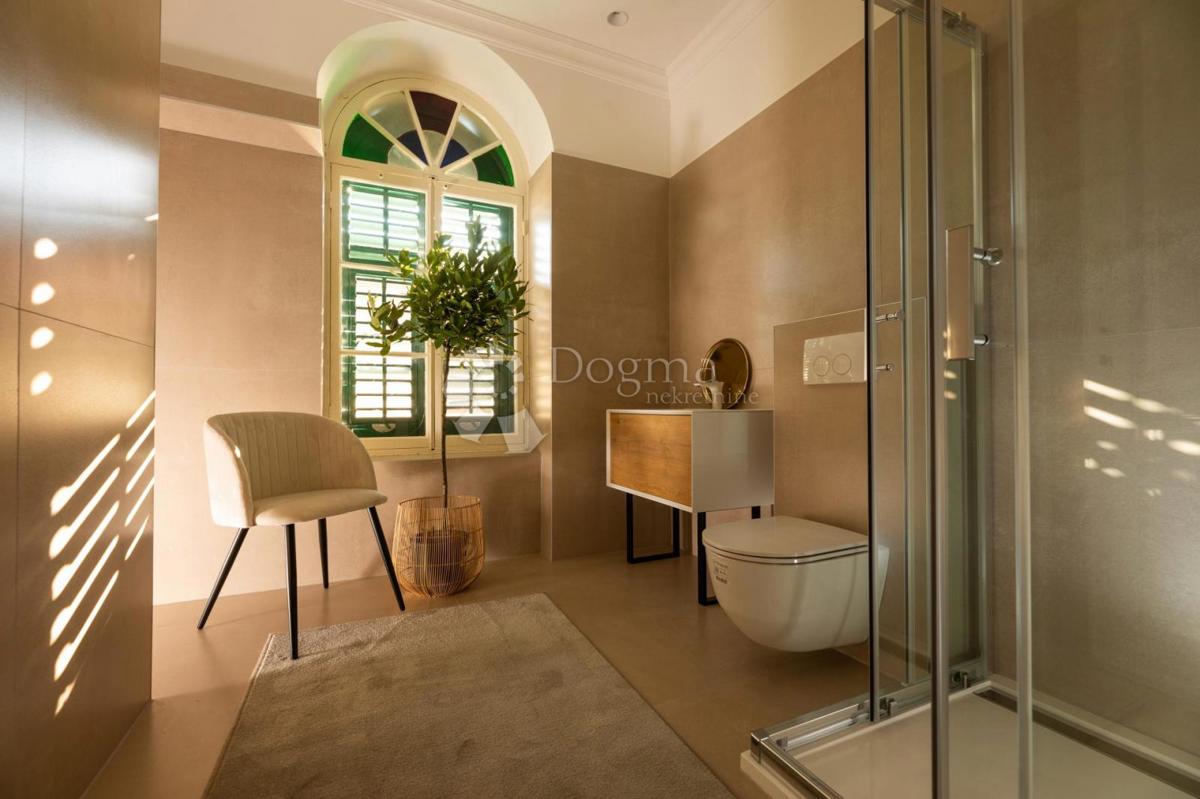 Lux Allogio Grad, Šibenik, 90m2