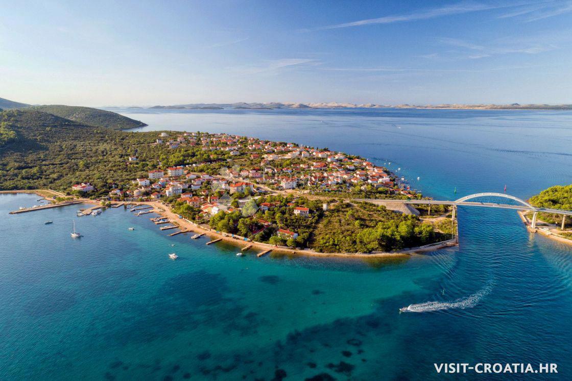 Terreno edificabile Ždrelac, Pašman, 1.122m2