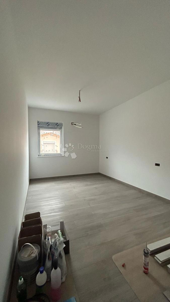 Allogio Gregovica, Pula, 84m2