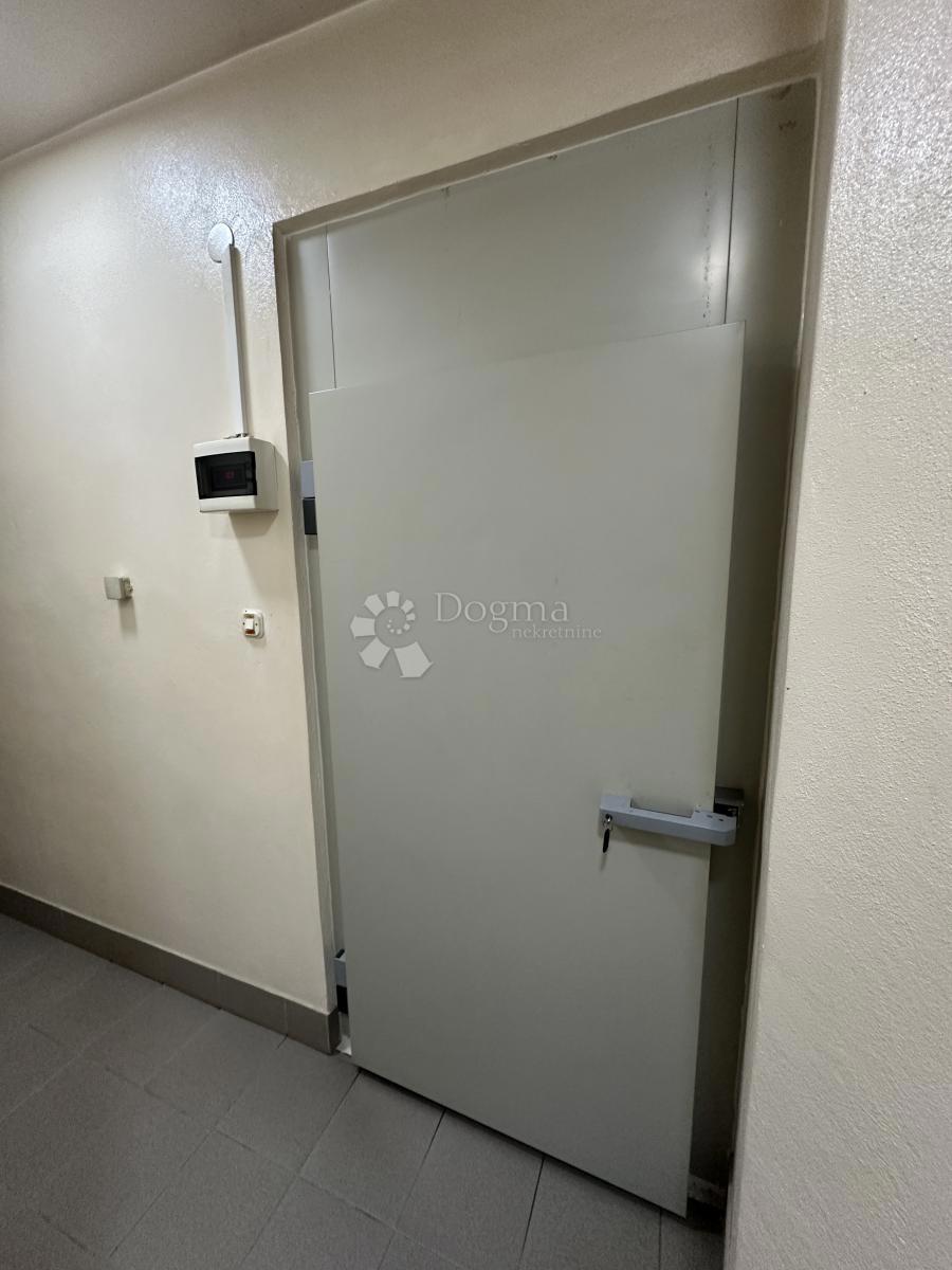 Casa Centar, Gospić, 550m2