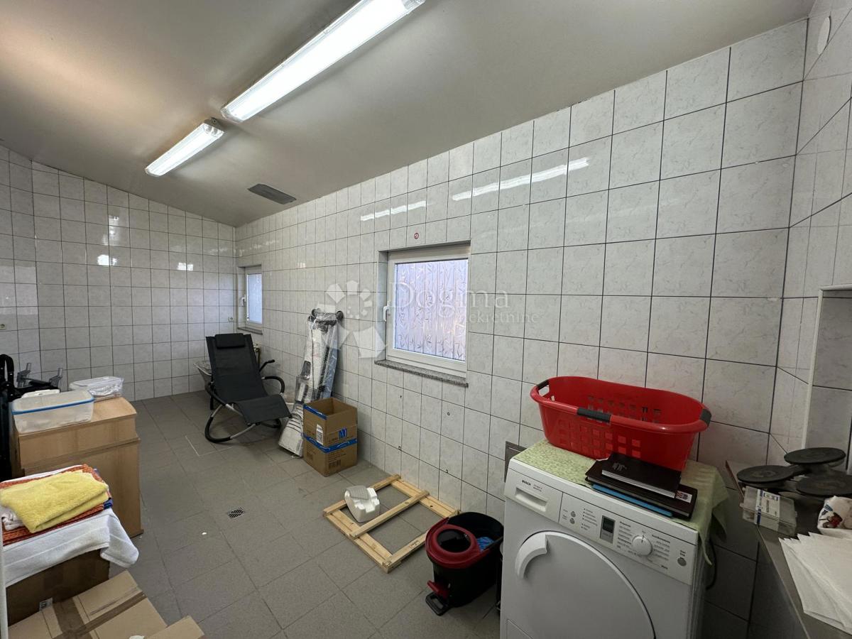 Casa Centar, Gospić, 550m2