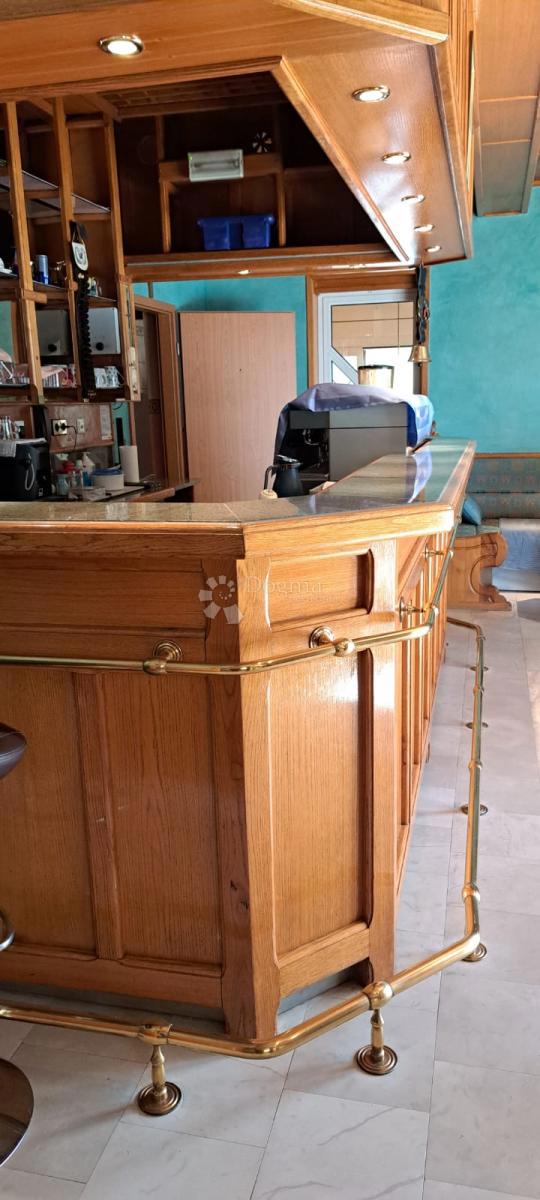 Casa Centar, Gospić, 550m2