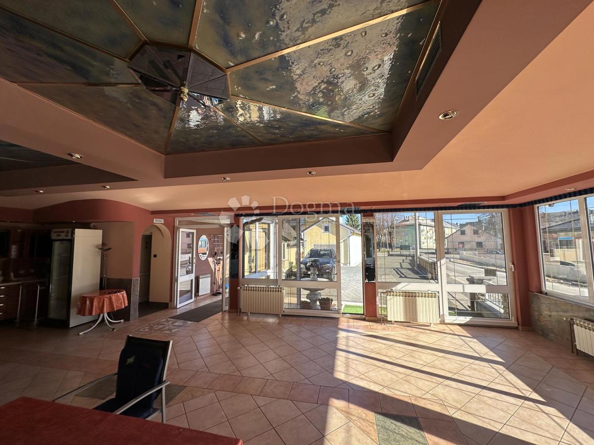 Casa Centar, Gospić, 550m2