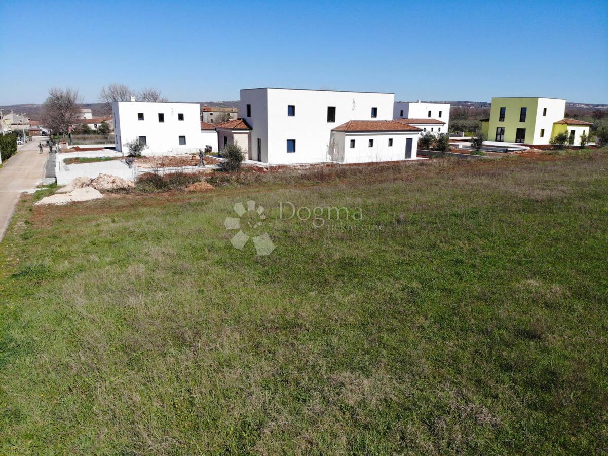 Terreno edificabile Poreč, 725m2
