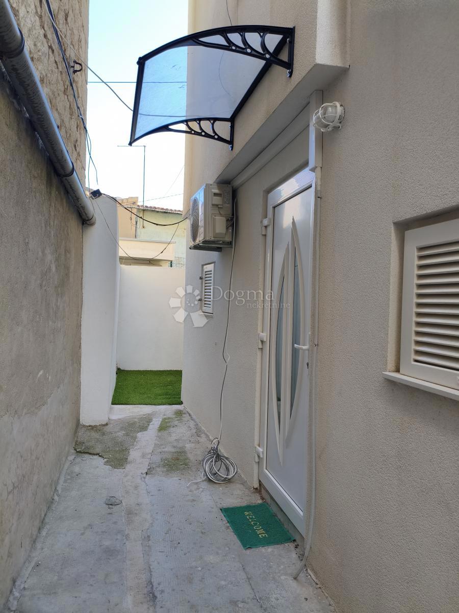 Allogio Varoš, Split, 27m2