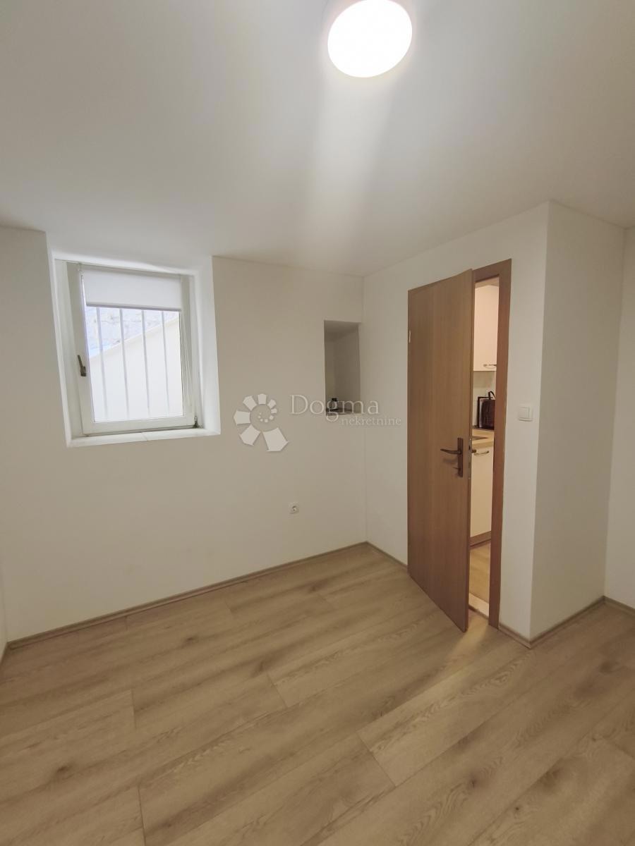 Allogio Varoš, Split, 27m2