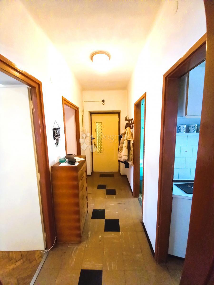 Rijeka, Pećine, 120 m dalla spiaggia