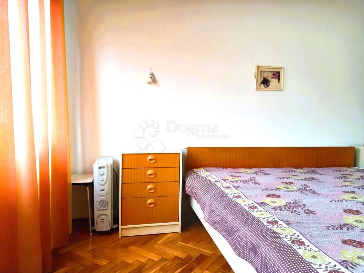 Rijeka, Pećine, 120 m dalla spiaggia