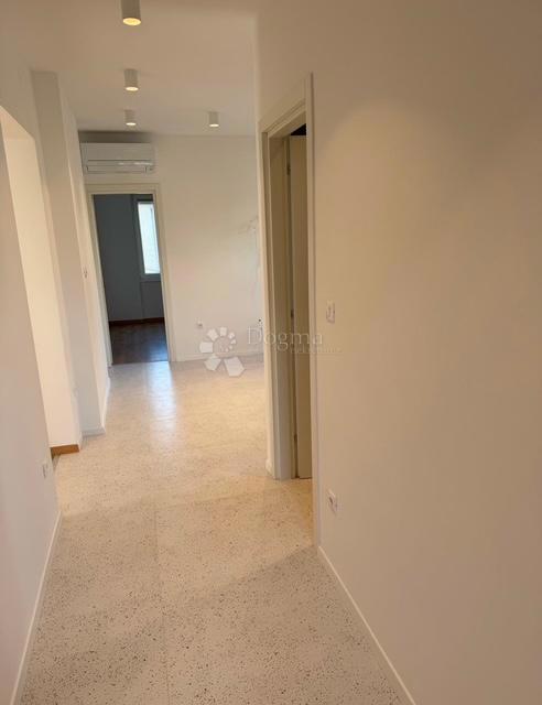 Allogio Vojak, Rijeka, 97m2