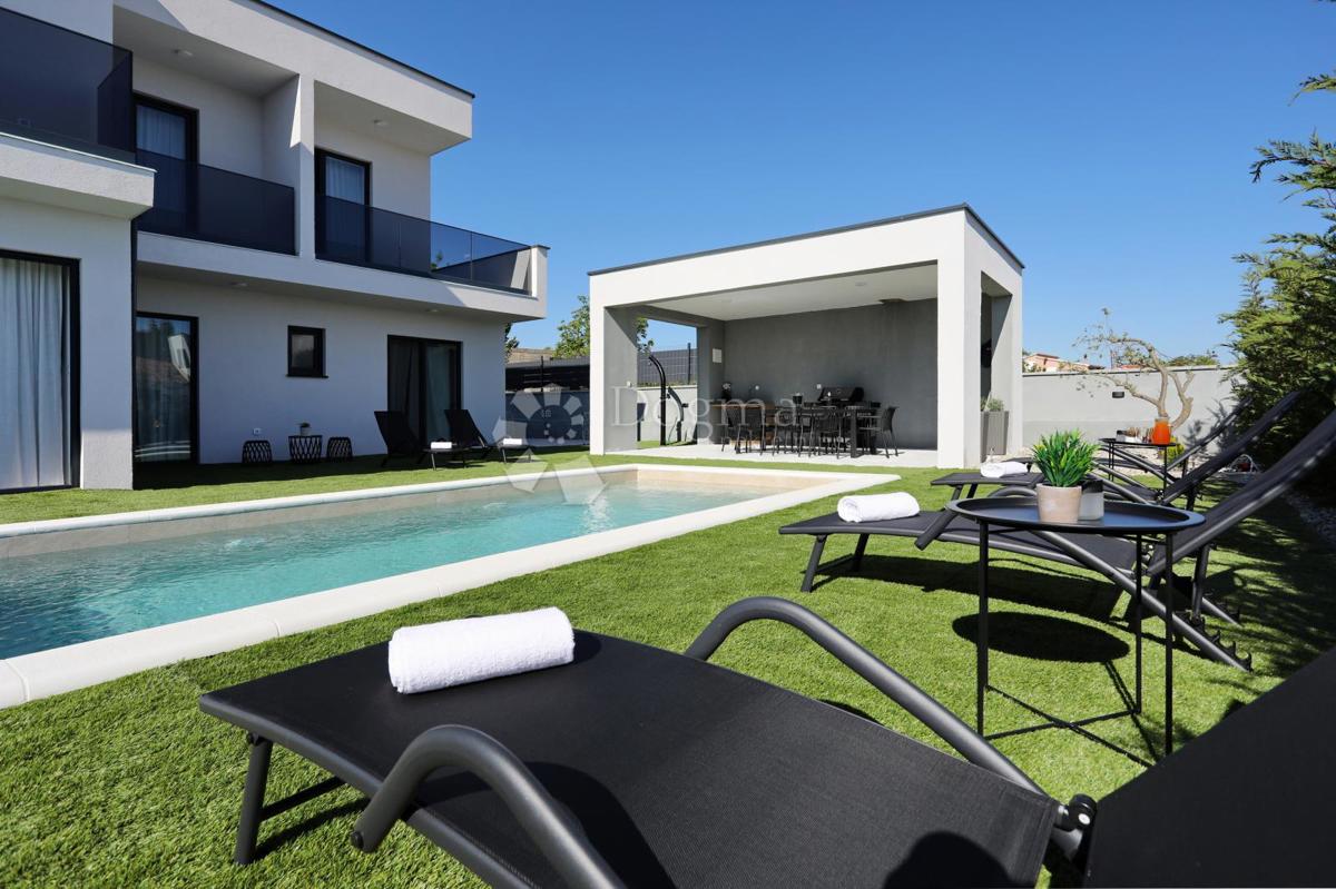 Casa Poljica Brig, Nin, 108m2