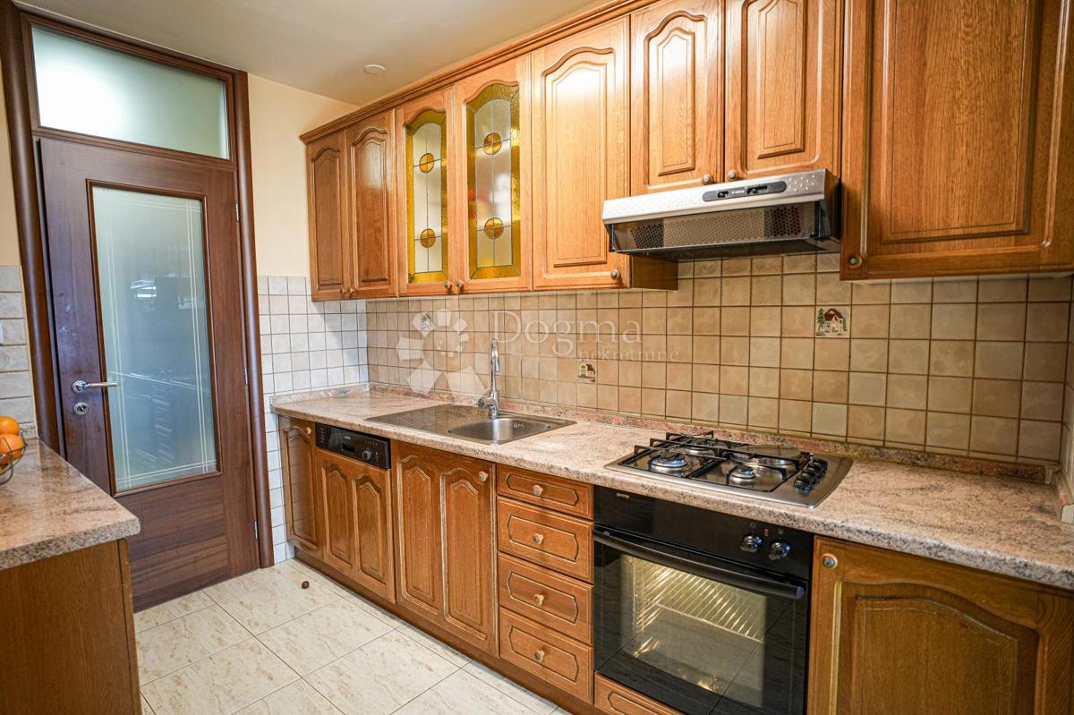 Allogio Rovinj, 75m2