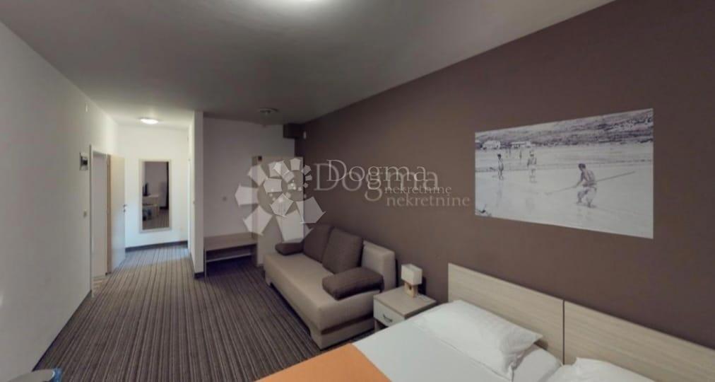 Albergo Pag, 1.500m2