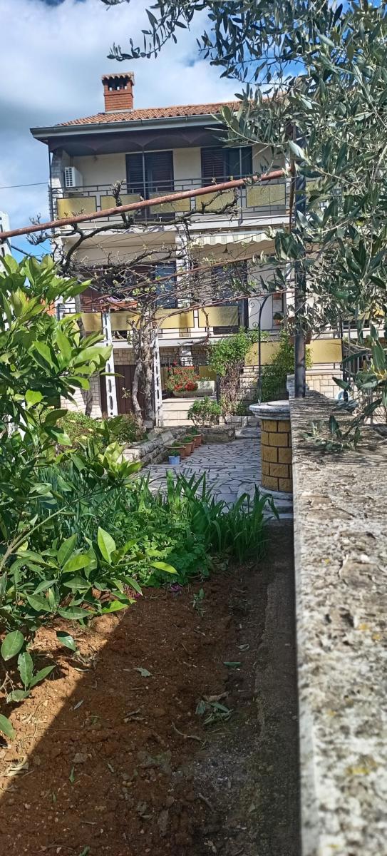 Grande casa a Loborica 