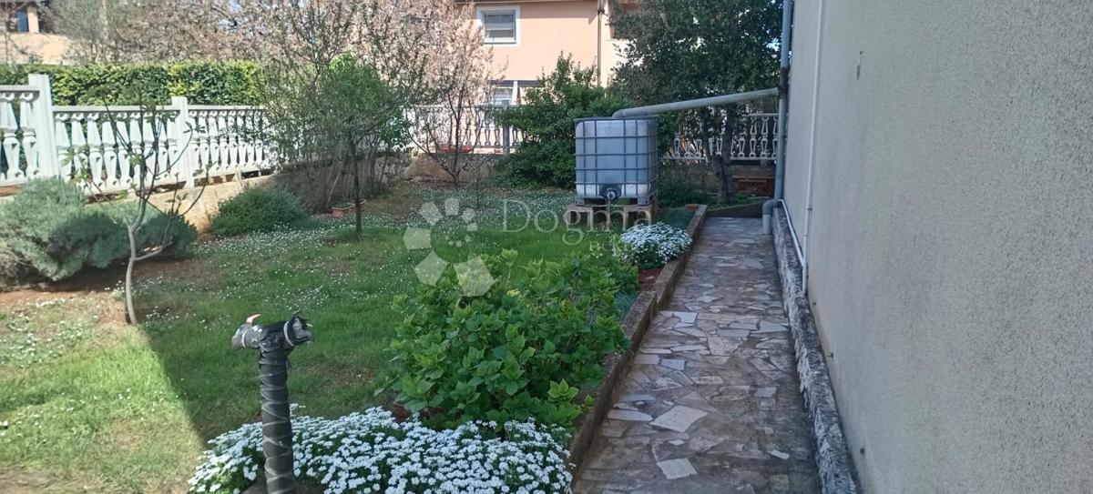 Grande casa a Loborica 