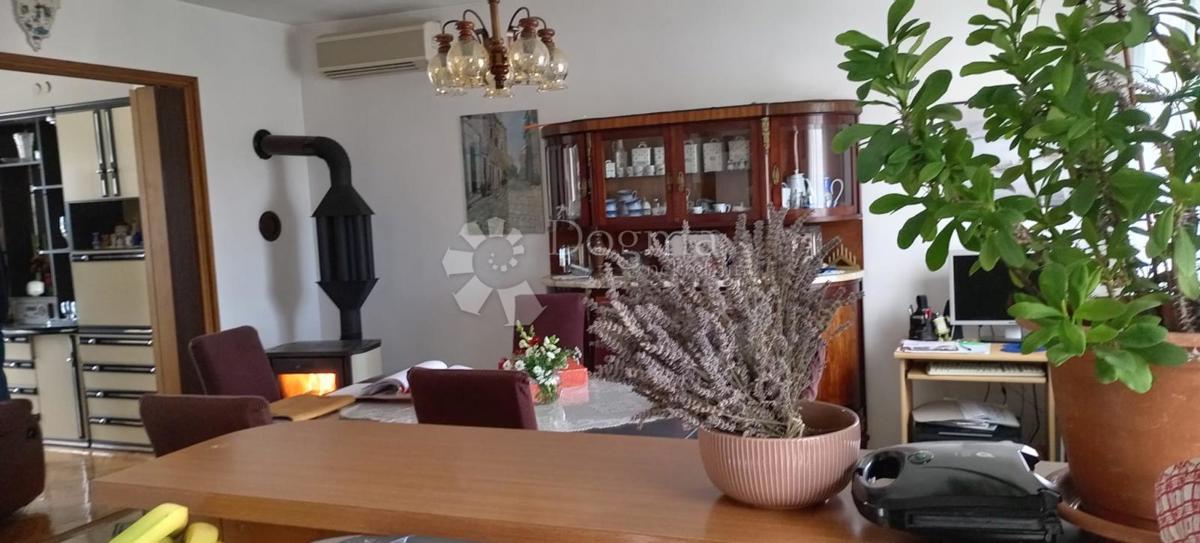 Grande casa a Loborica 