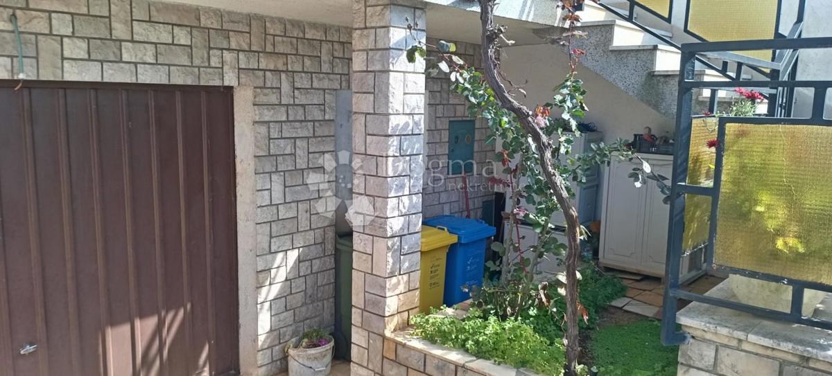 Grande casa a Loborica 