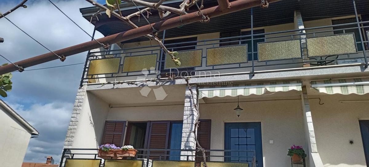 Grande casa a Loborica 