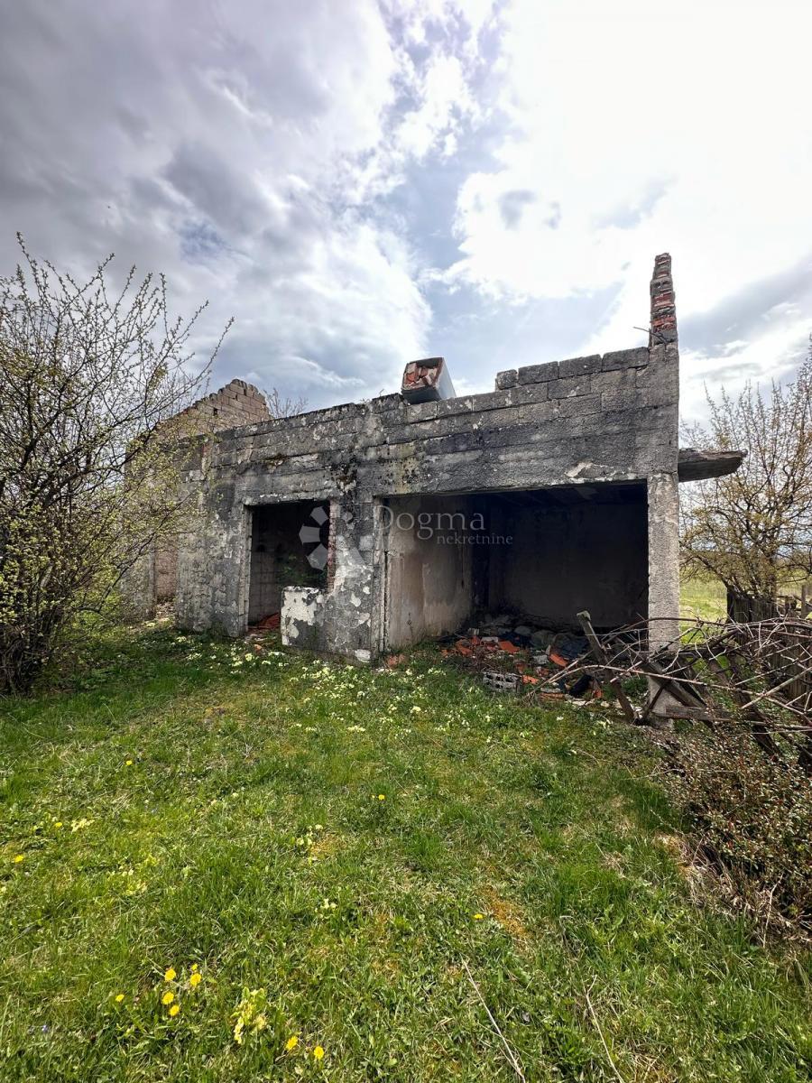 Terreno edificabile Centar, Gospić, 375m2