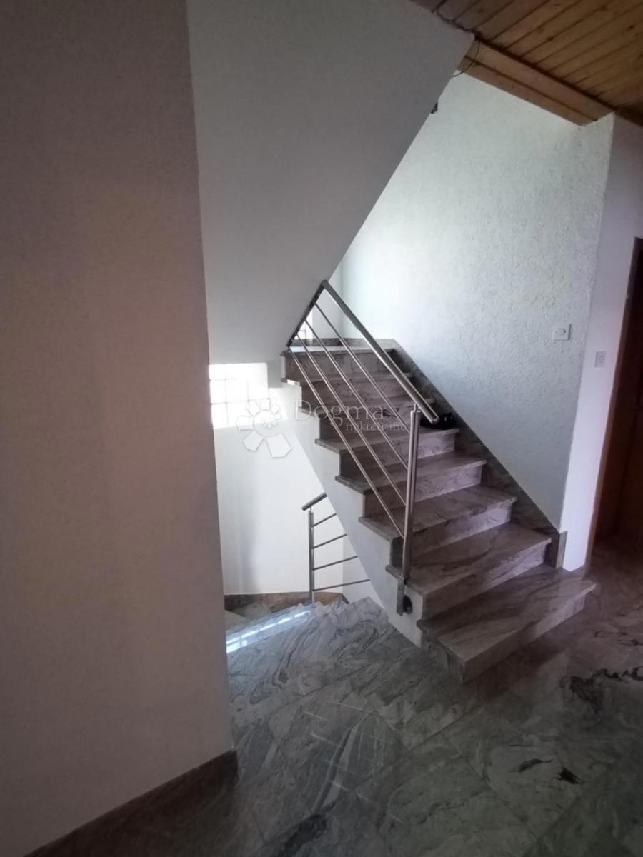 Casa Mali Grabičani, Sokolovac, 218m2