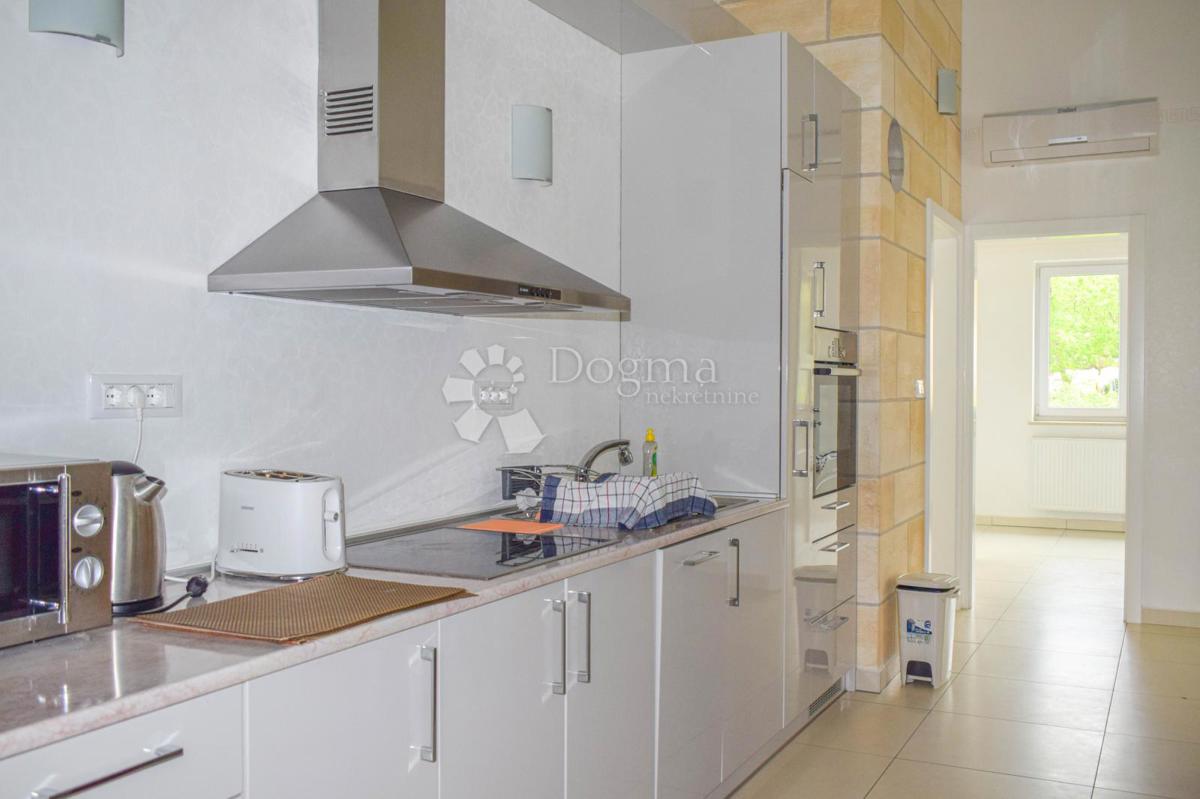 Casa Poreč, 400m2