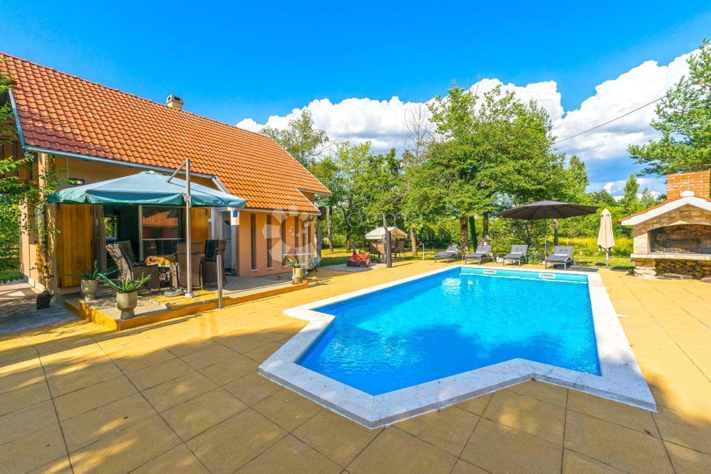 Casa Kruškovac, Gospić - Okolica, 200m2