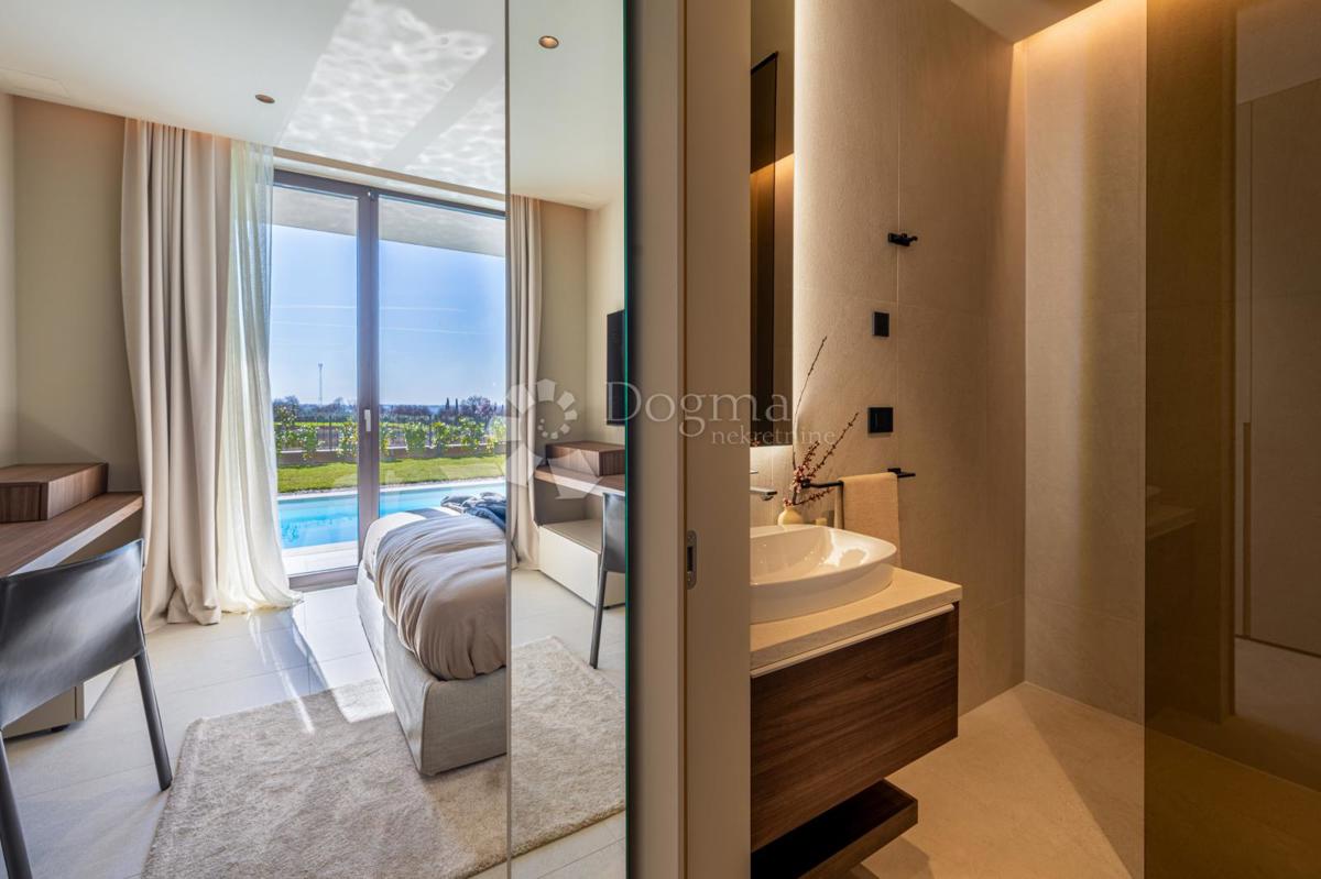 Villa esclusiva smart home, completamente attrezzata, con vista aperta