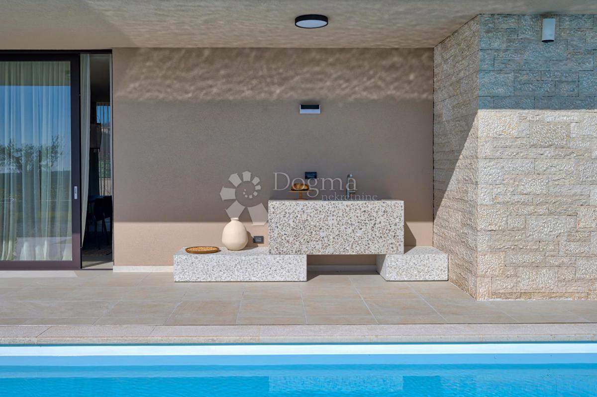 Villa esclusiva smart home, completamente attrezzata, con vista aperta