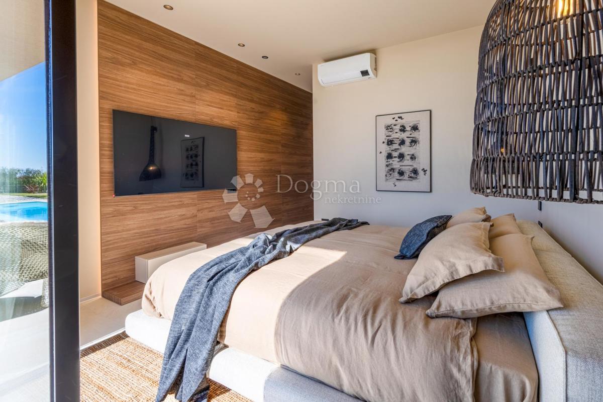 Villa esclusiva smart home, completamente attrezzata, con vista aperta