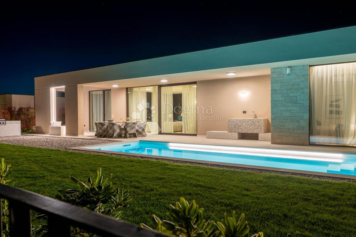 Villa esclusiva smart home, completamente attrezzata, con vista aperta