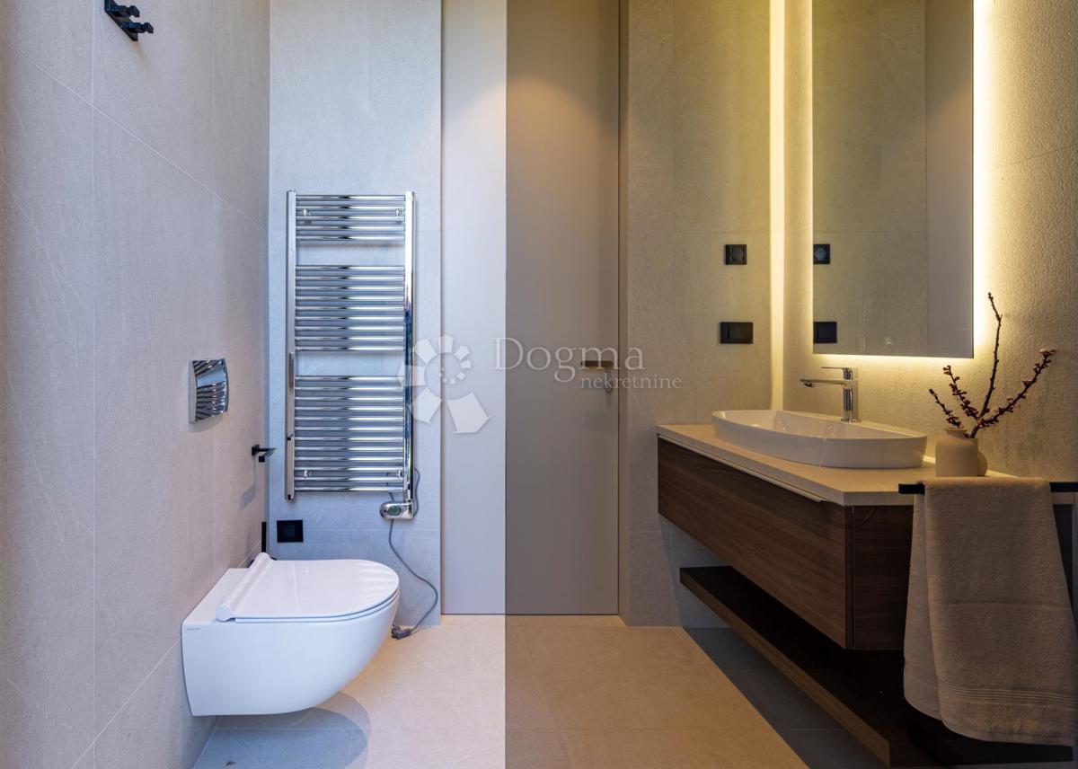Villa esclusiva smart home, completamente attrezzata, con vista aperta