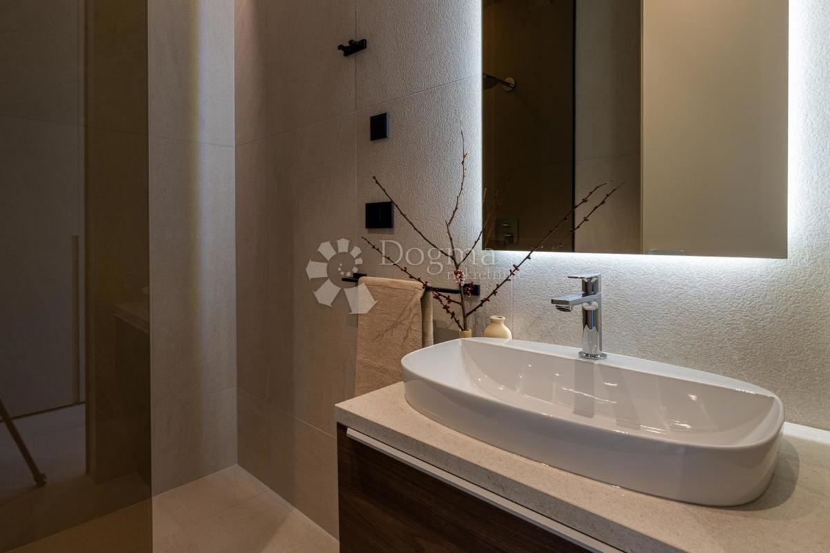Villa esclusiva smart home, completamente attrezzata, con vista aperta