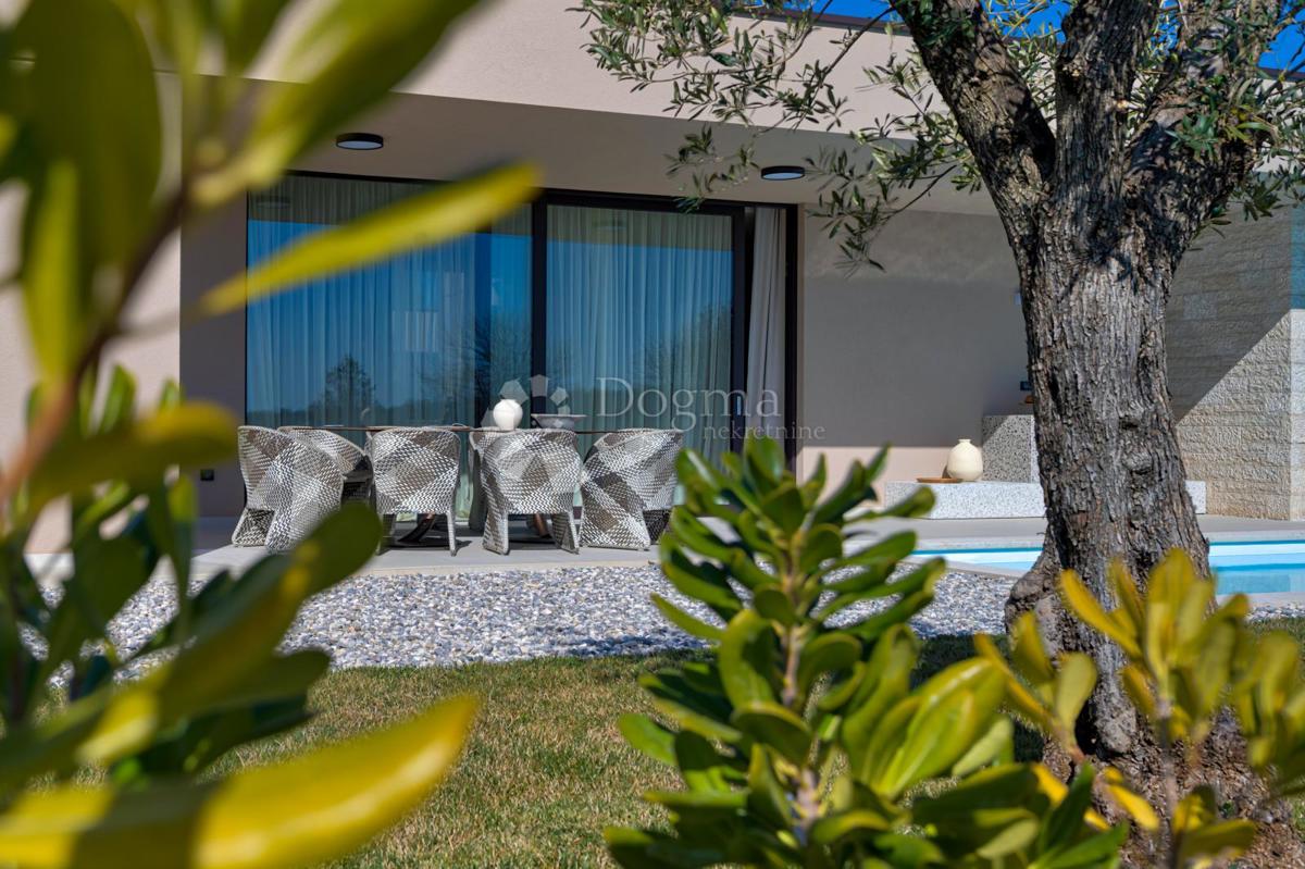 Villa esclusiva smart home, completamente attrezzata, con vista aperta