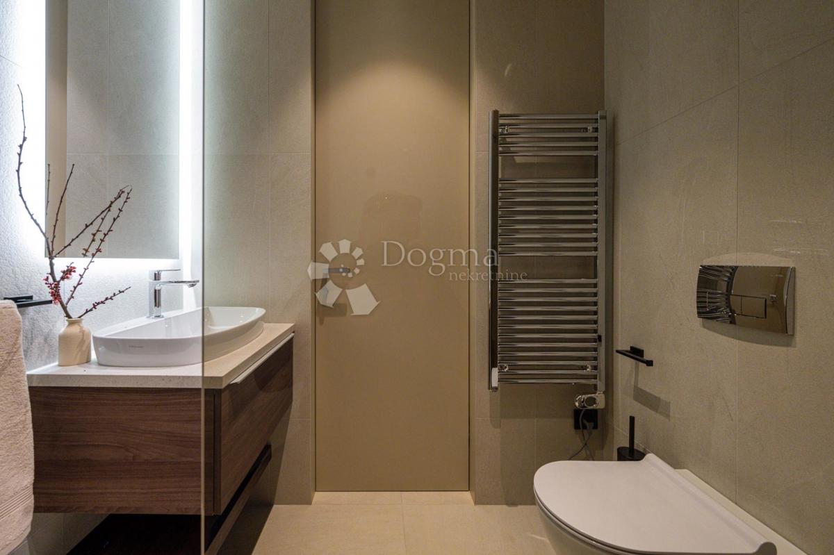 Villa esclusiva smart home, completamente attrezzata, con vista aperta