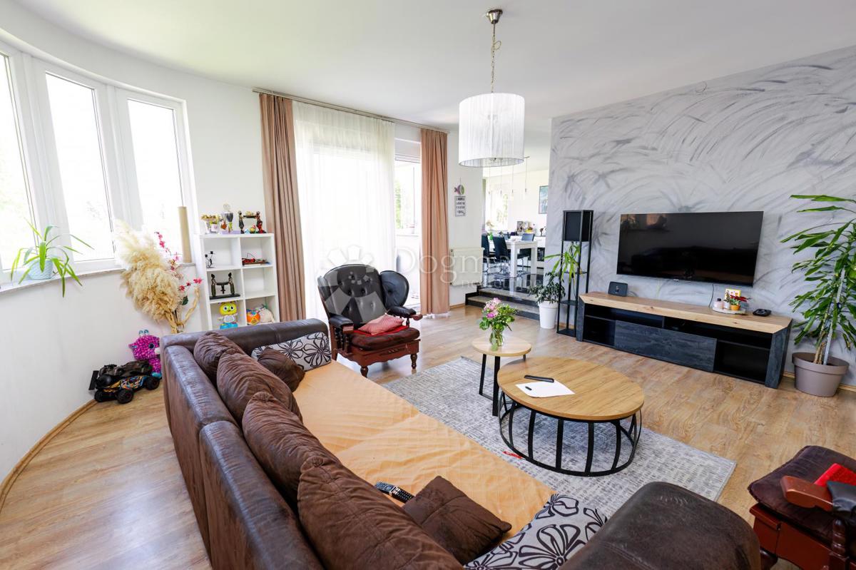 Casa Vrhovčak, Samobor - Okolica, 353,41m2