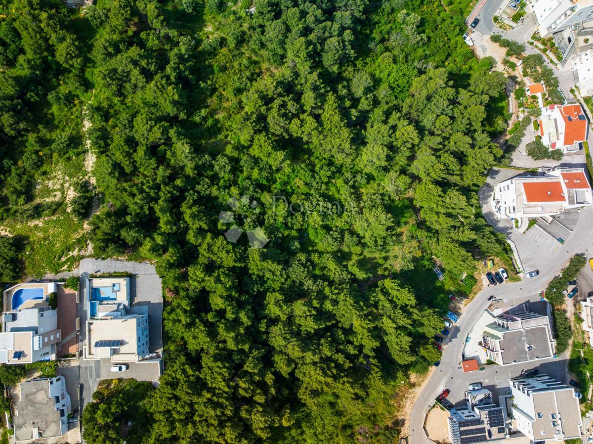 Terreno edificabile Makarska, 2.017m2
